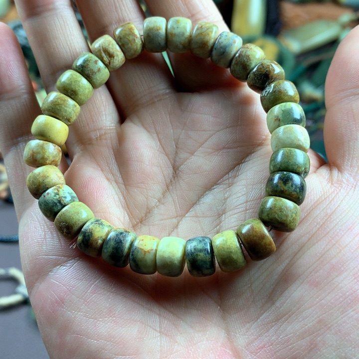 吊坠(赠链)未镶嵌岫岩河磨玉（透闪石质玉）田***?