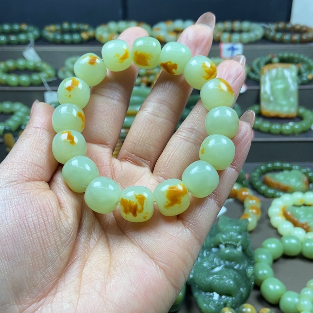 透闪石质玉手链未镶嵌麋**森