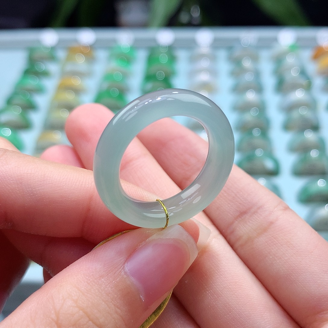 翡翠戒指未镶嵌18圈