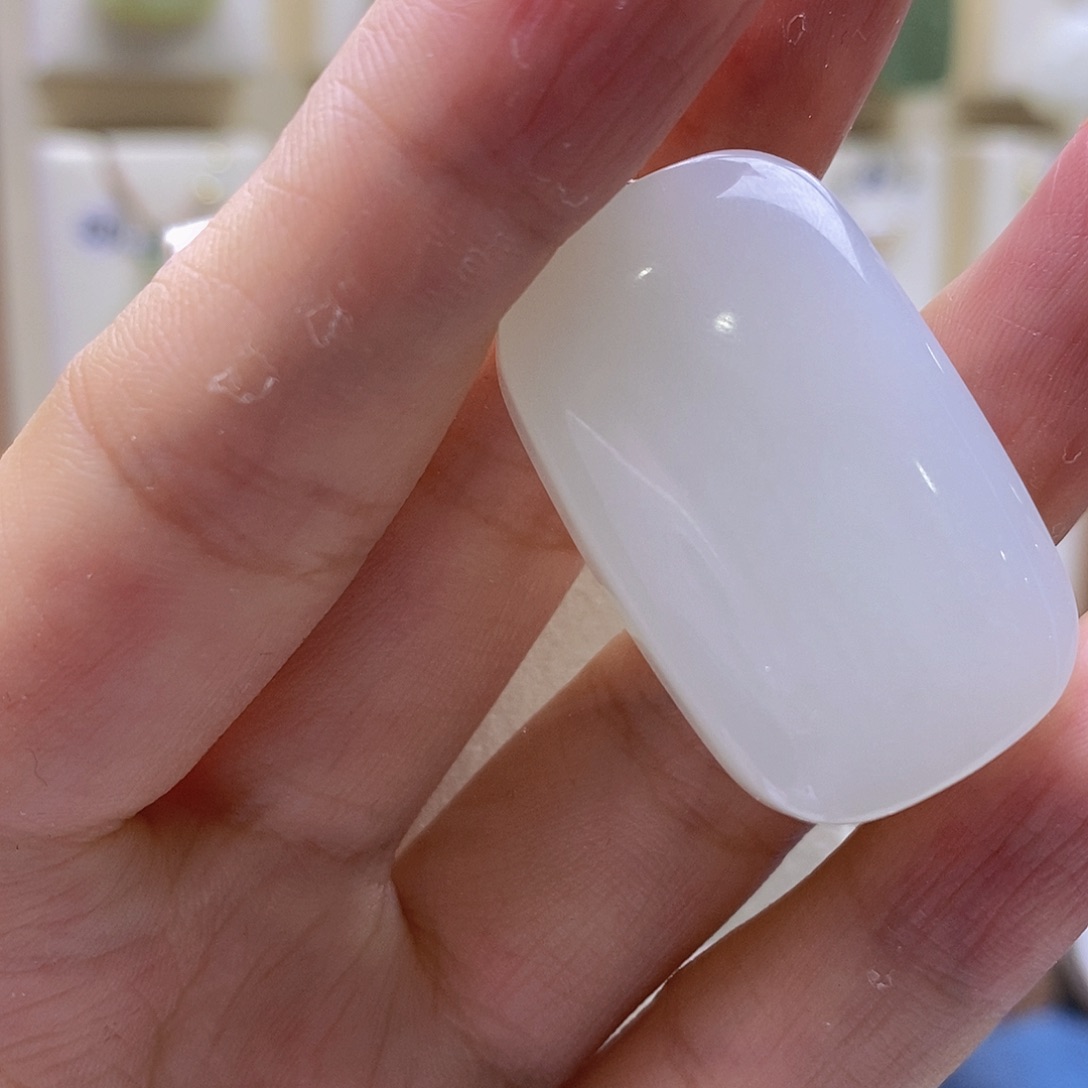 和田玉未镶嵌颈饰飘