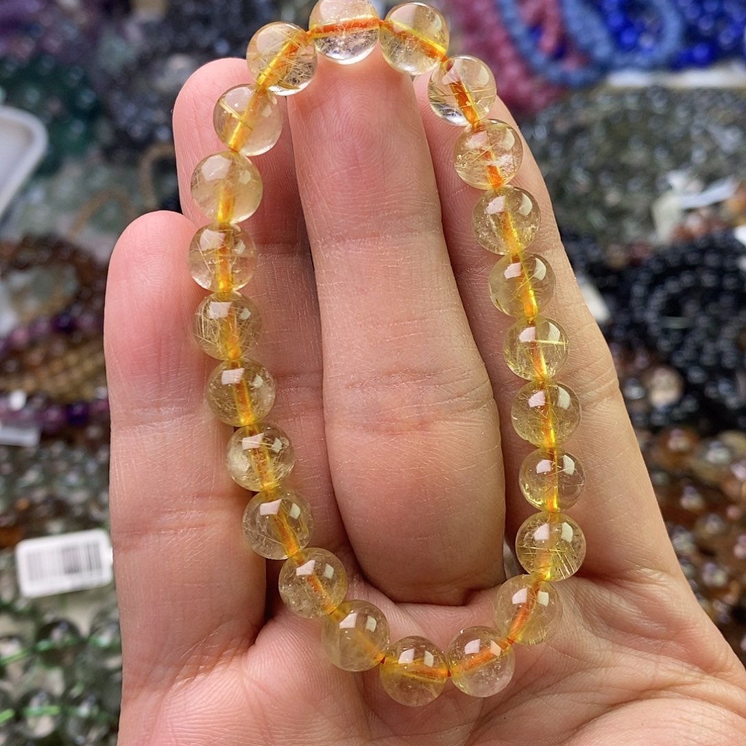 水晶手串未镶嵌彤卡8