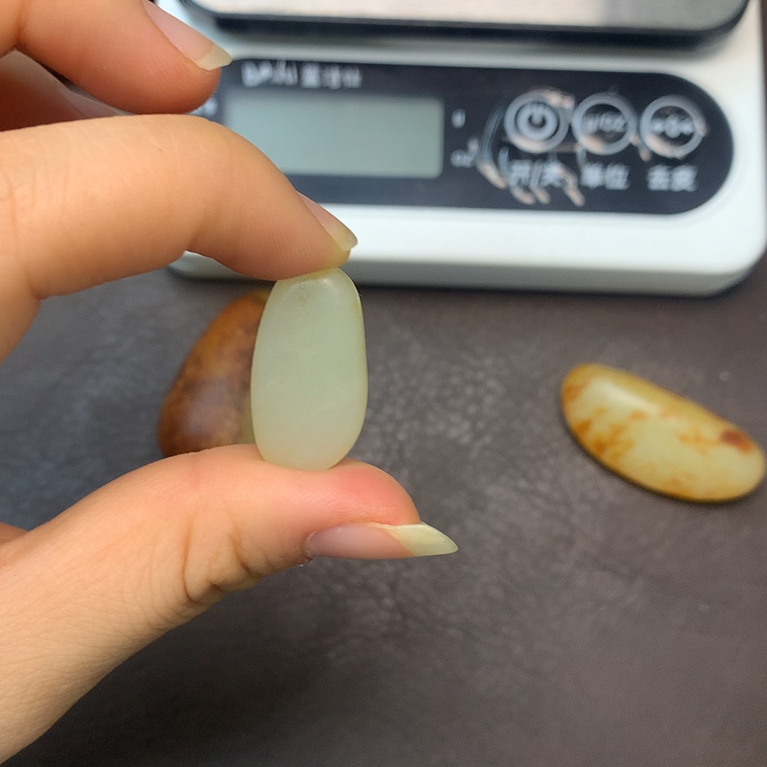 和田玉（糖玉）未镶嵌挂件