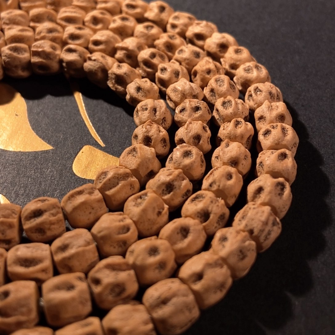 吊坠柏香籽/百香籽无底洞