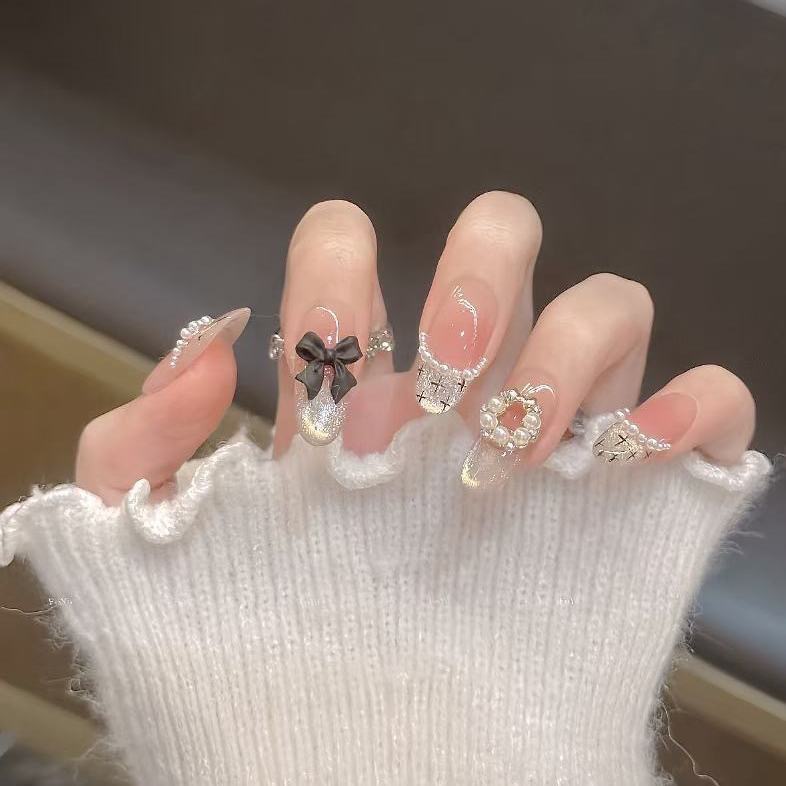 【黑蝴蝶结】法式千金纯手工新款穿戴美甲猫眼温柔香风显白蝴蝶结