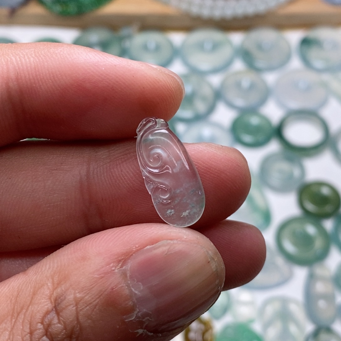 定制翡翠未镶嵌翡翠