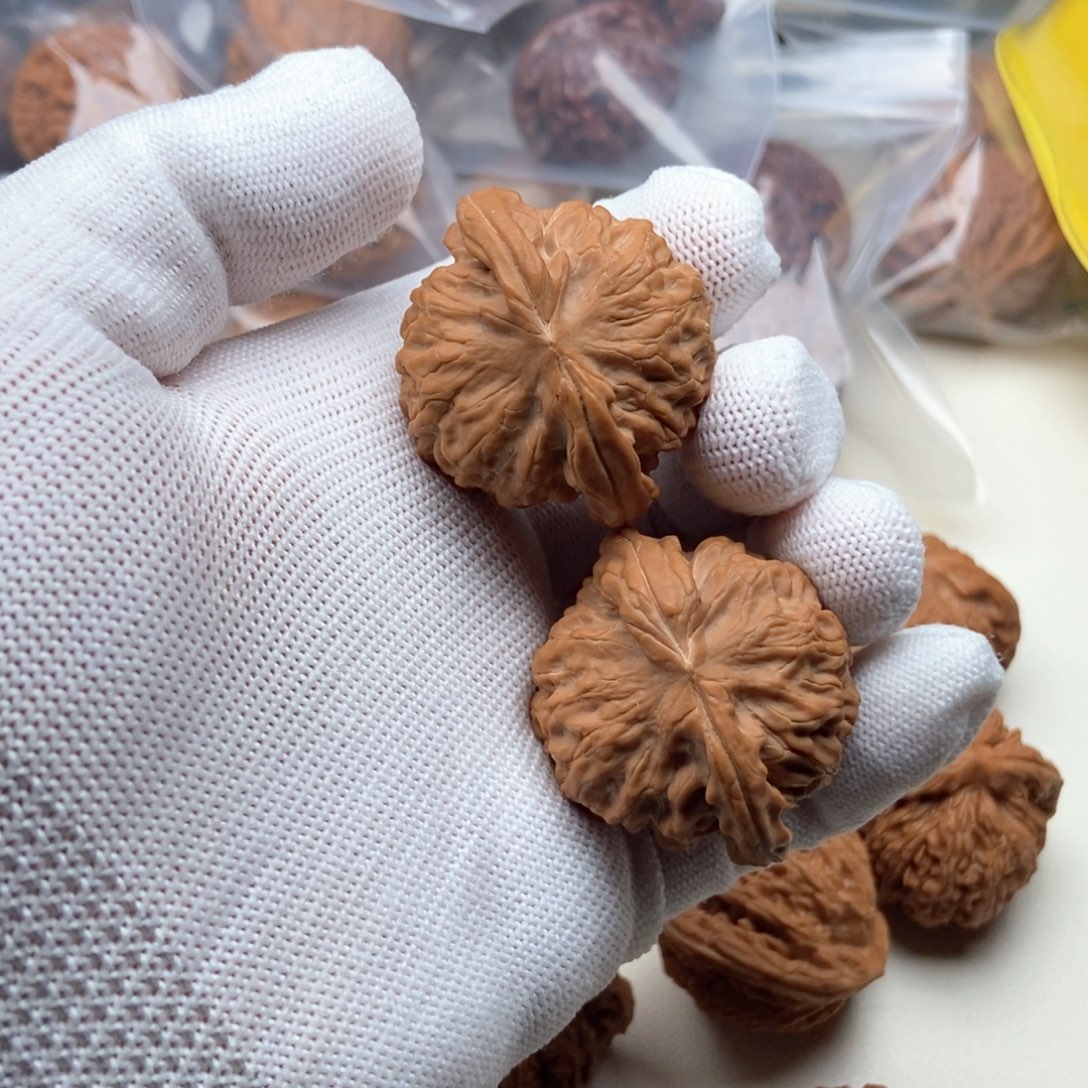 文玩核桃把件核王