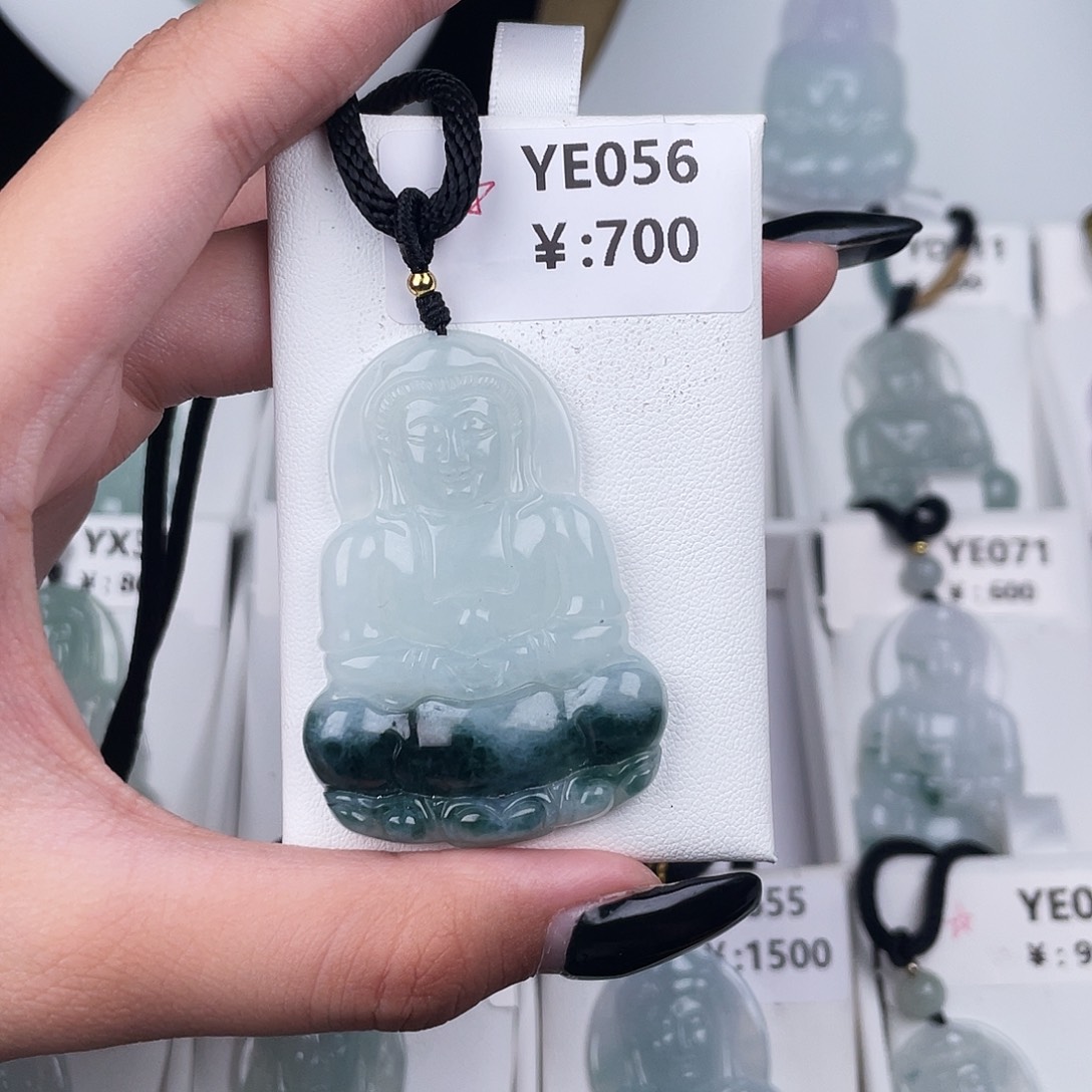 翡翠未镶嵌颈饰YE056