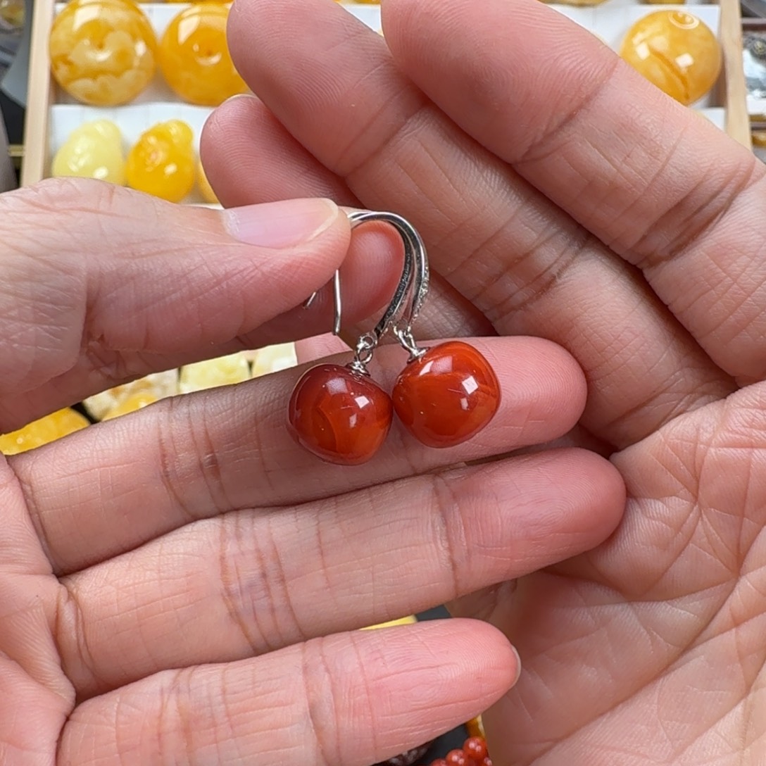 南红玛瑙银S925镶嵌耳饰南红