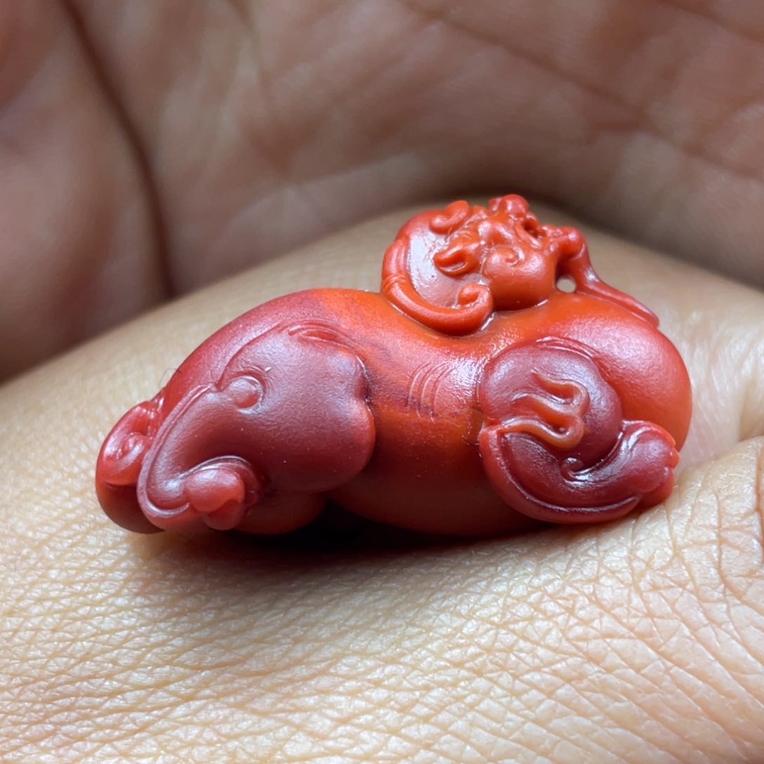 南红玛瑙颈饰未镶嵌皮*铁