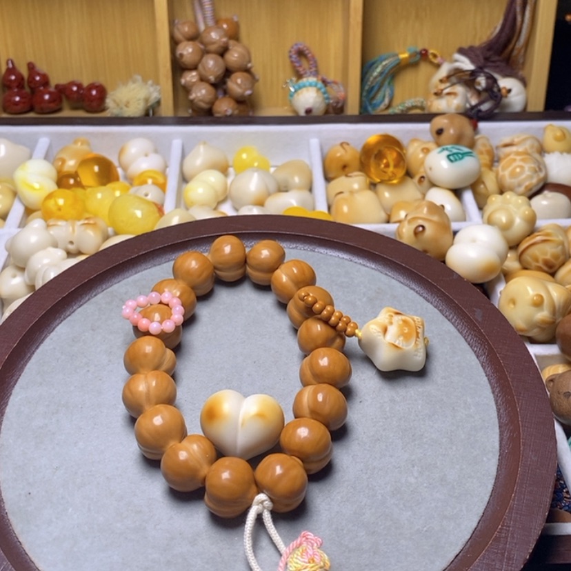 【闪购商品】吊坠猴头核桃P****s爱心 星星 跑环 流苏