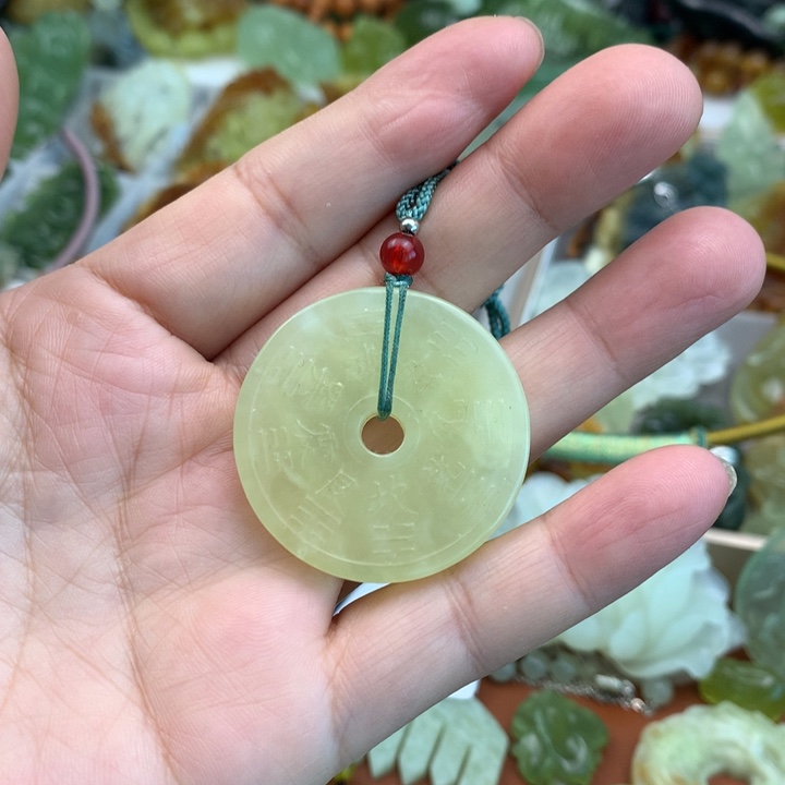 【闪购商品】蛇纹石玉颈饰未镶嵌