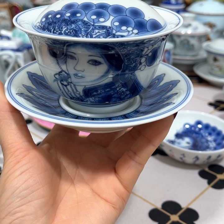 ji lo o ni h h h h h h h h