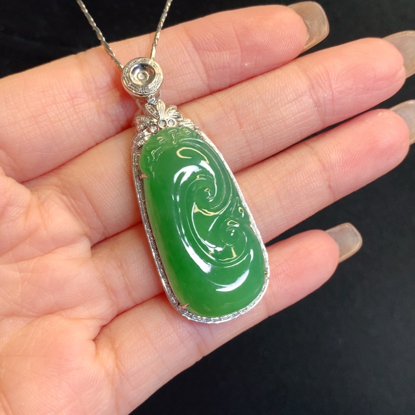 【闪购商品】翡翠18K金镶嵌吊坠(赠链)如意