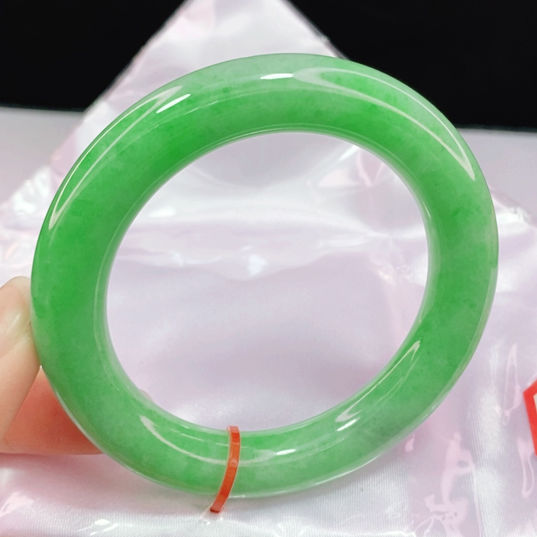 未镶嵌手镯翡翠56圆镯