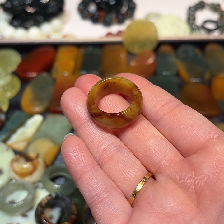 落***云蛇纹石玉未镶嵌吊坠