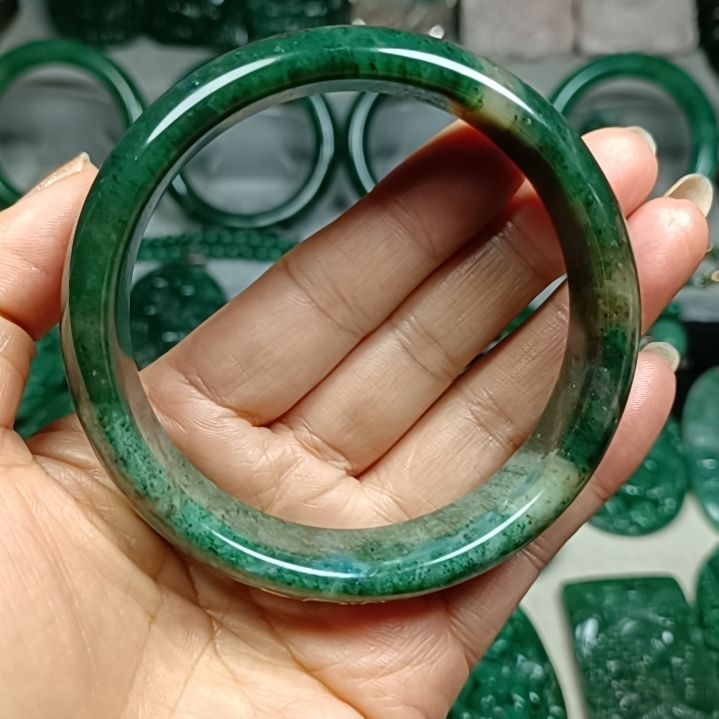 独山玉手镯66未镶嵌