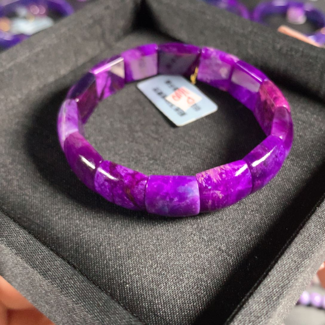 未镶嵌苏纪石（舒俱来）皇家紫手牌