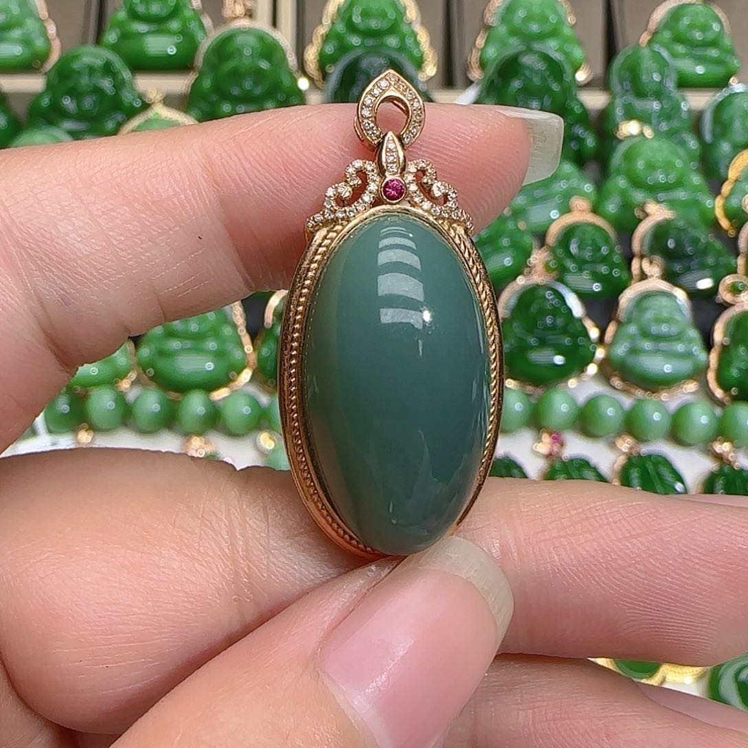 和田玉（碧玉）吊坠(不含链)18K金镶嵌