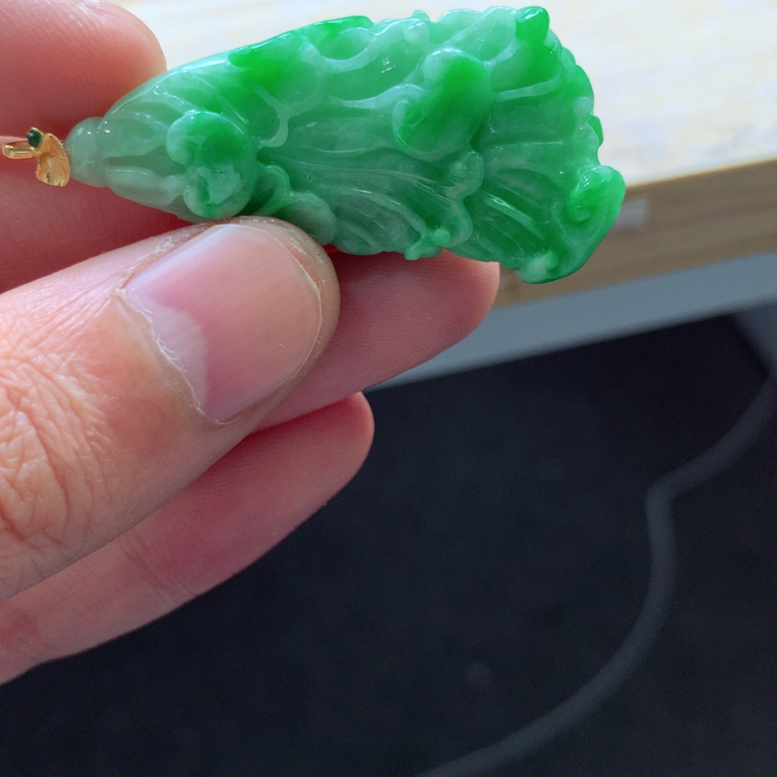 翡翠颈饰18K金镶嵌吊坠