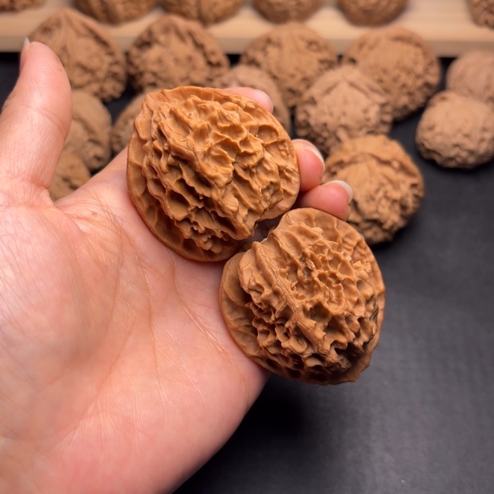 文玩核桃把件43龙鳞克重51.3