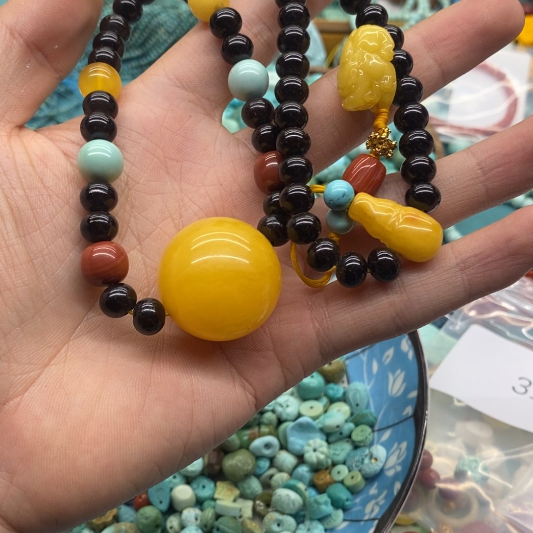 【闪购商品】琥珀裸石未镶嵌我****！琥珀