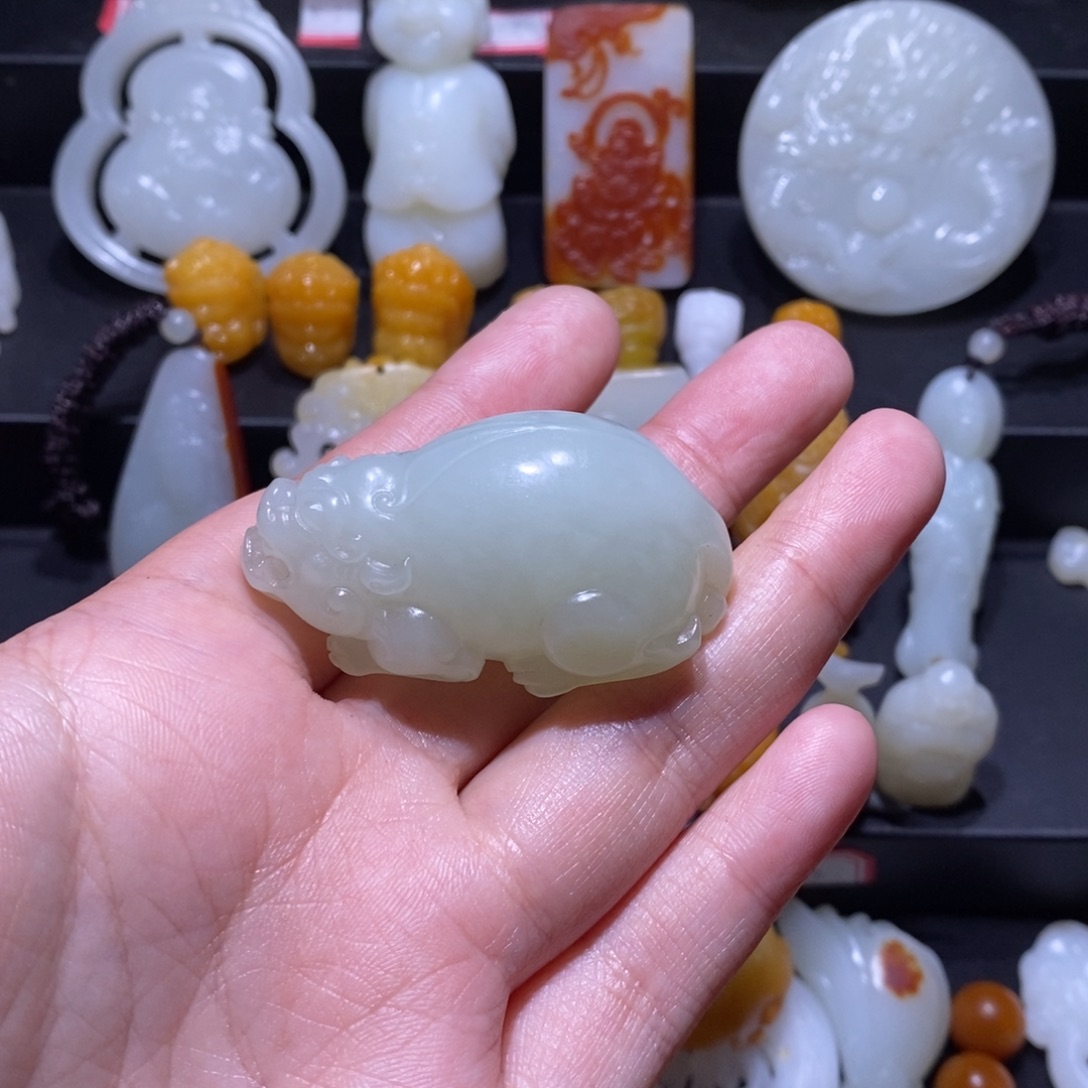 和田玉未镶嵌颈饰