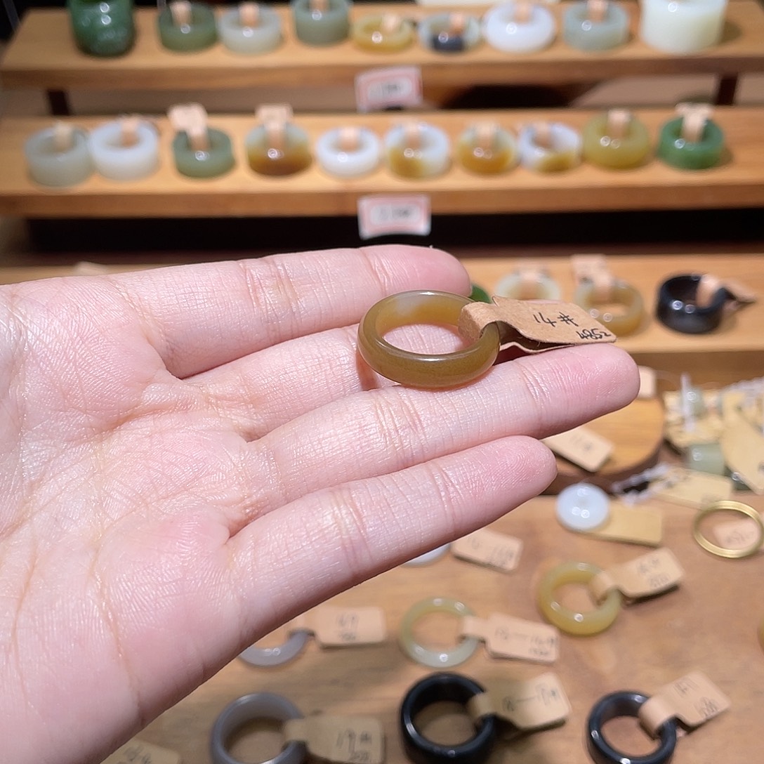 e***7和田玉未镶嵌戒指16.9