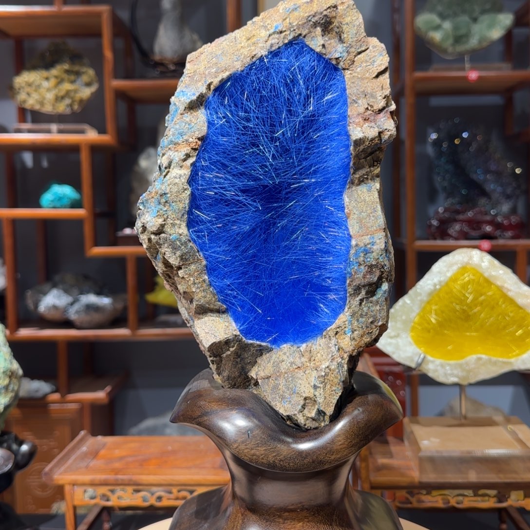 写***）石材巴西蓝铜矿发晶共生矿