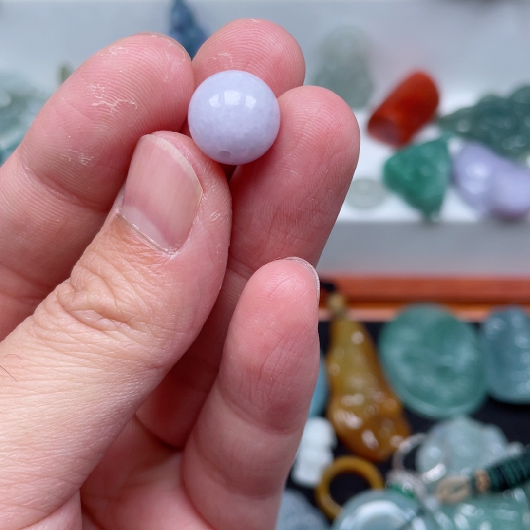 翡翠颈饰未镶嵌12卡紫珠