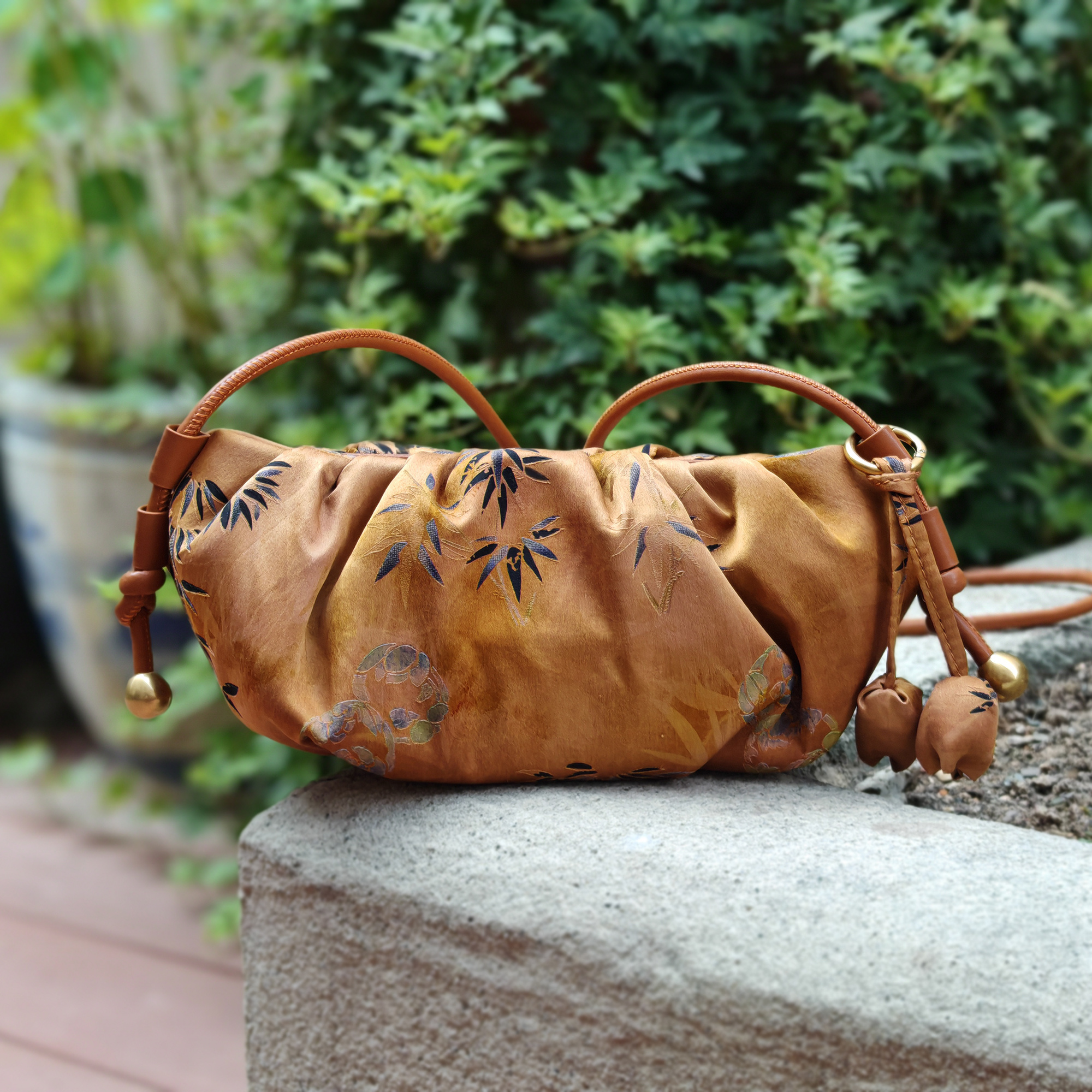 香云纱国风斜挎饺子小包包LC3244