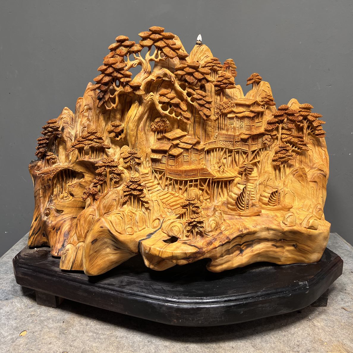 崖柏陈化料《山里人家》纹理漂亮！精工！油性十足长90宽36高56