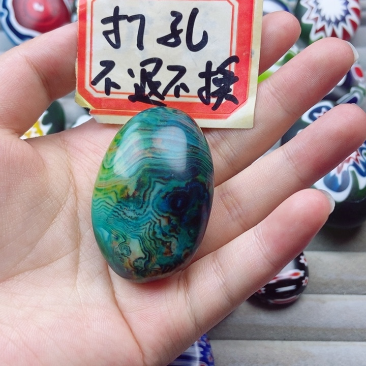 商***哥未镶嵌玛瑙/玉髓珠宝奇石
