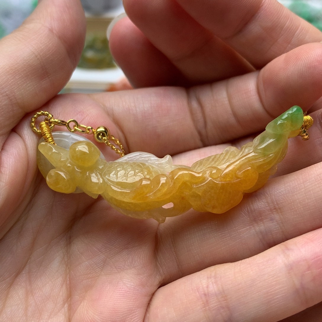 翡翠未镶嵌颈饰翡翠