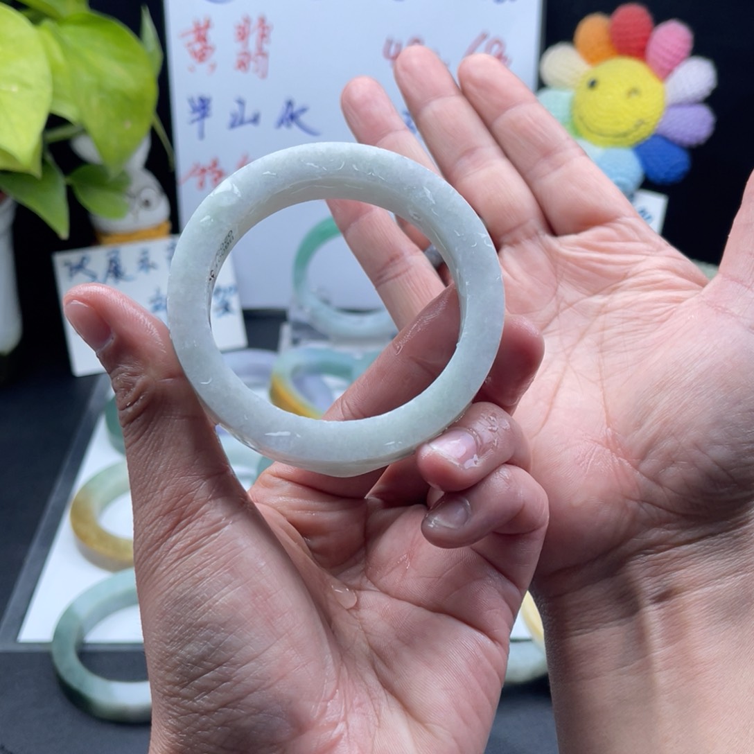 【闪购商品】定制翡翠57-59泥鳅背未镶嵌手镯