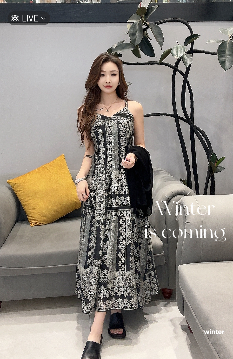 时尚百搭花色吊带气质显瘦遮肉长款连衣裙