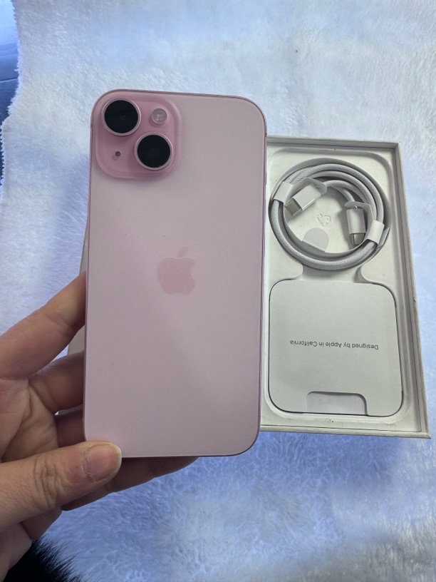 99新 Apple/苹果 苹果15 国行原机 256G 电池100 充电96次