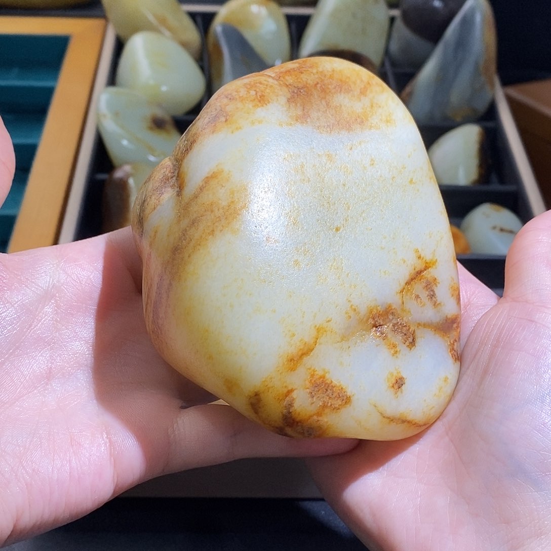 和田玉未镶嵌颈饰噗*哥