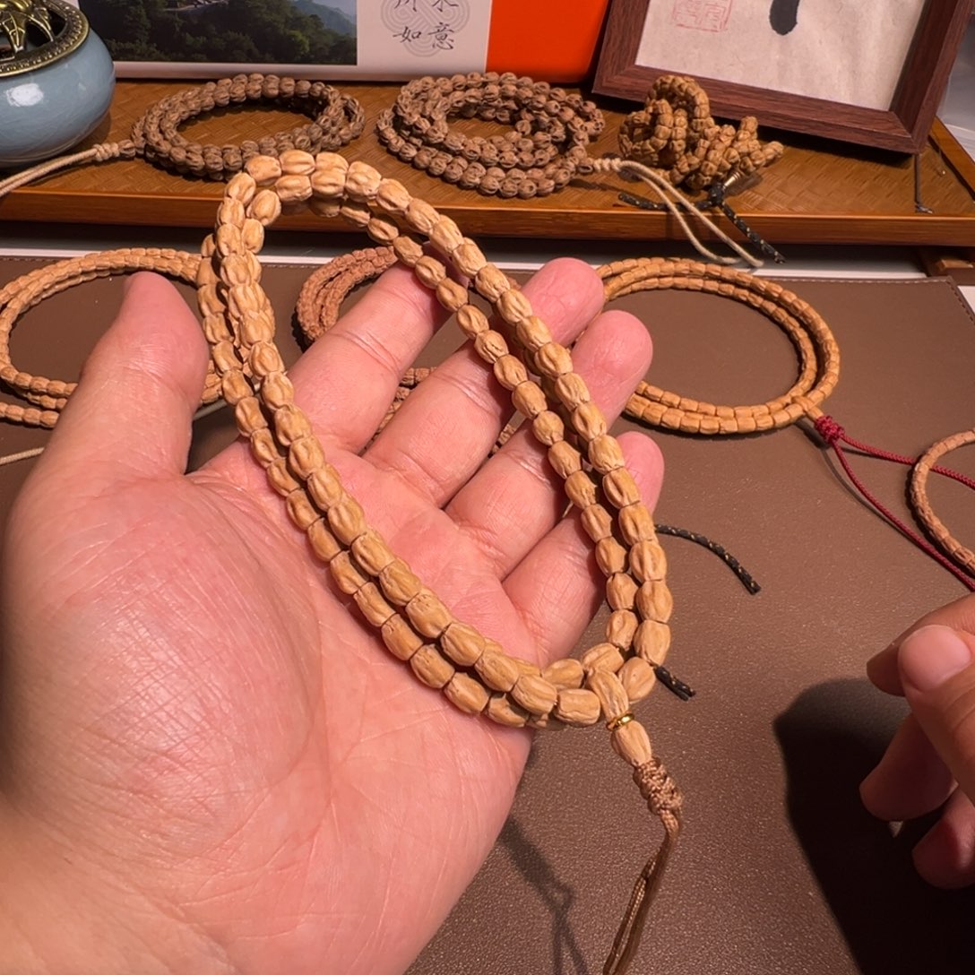 陈***墨柏香籽/百香籽吊坠