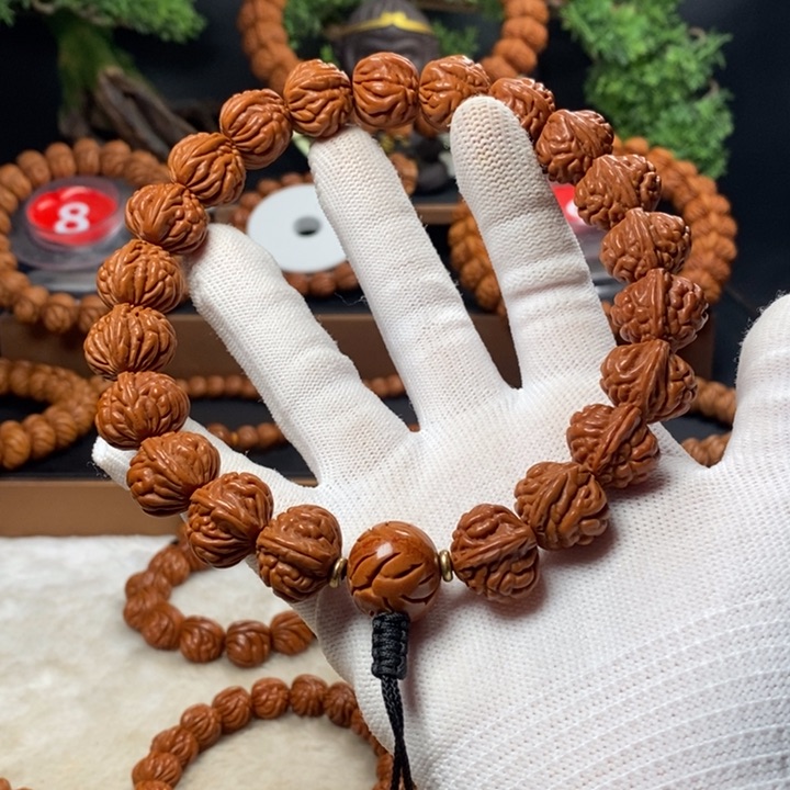 桃核吊坠胡****年秦岭龙纹