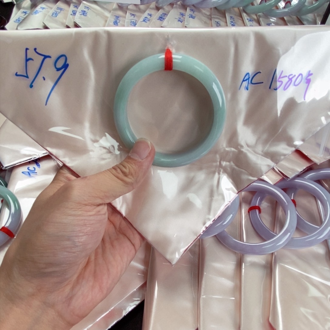 未镶嵌手镯翡翠57.9