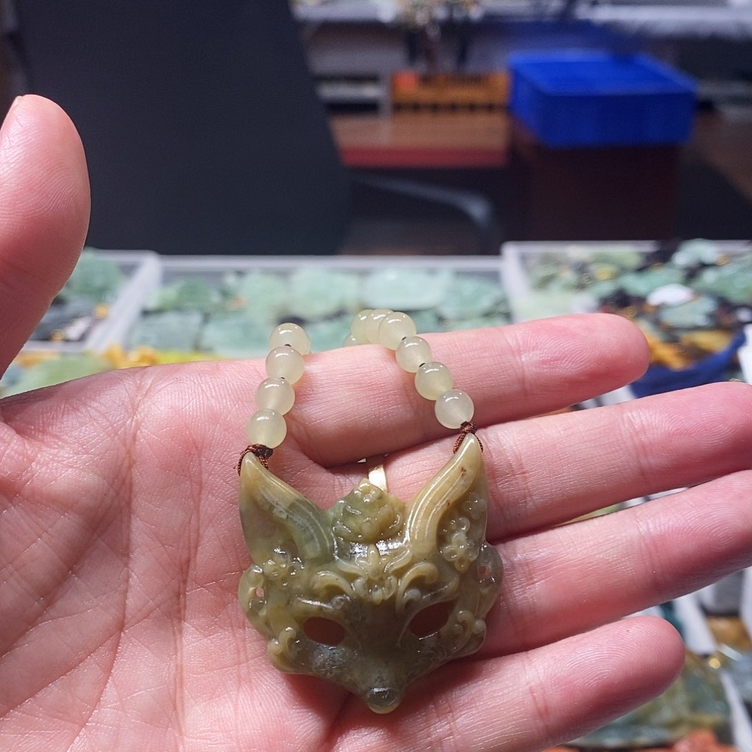 未镶嵌岫玉毛衣链