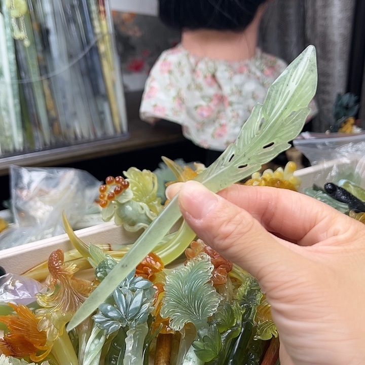 蛇纹石玉未镶嵌发簪