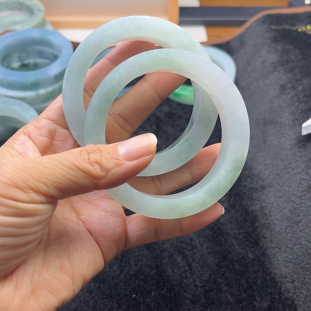 定制翡翠Sz未镶嵌翡翠手镯