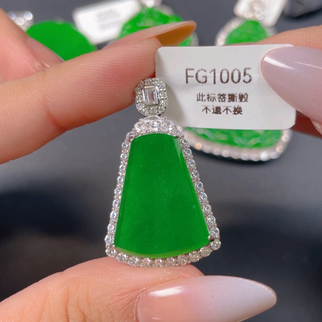 【闪购商品】颈饰银S925镶嵌翡翠翡翠