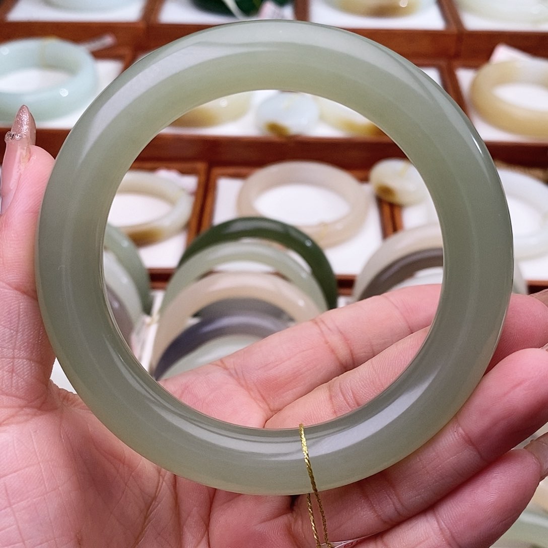 和田玉手镯未镶嵌60