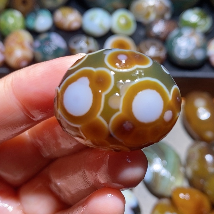 未镶嵌玛瑙/玉髓珠宝半成品89