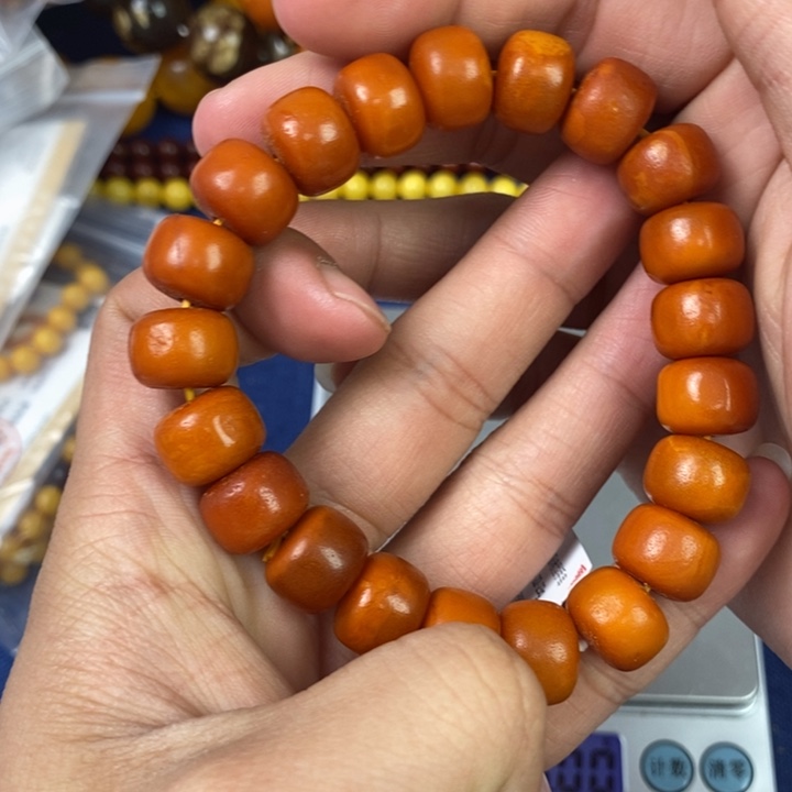 琥珀珠宝奇石未镶嵌