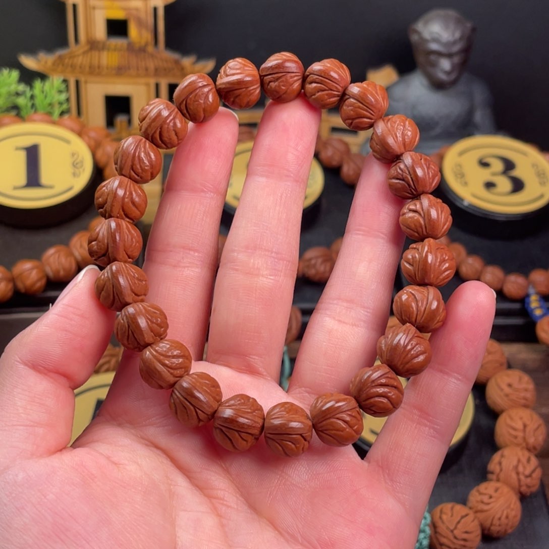 吊坠桃核玉龙脊12