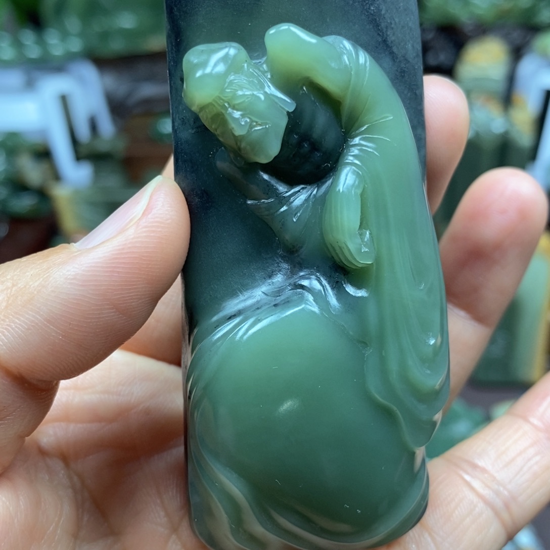 玖***哥岫岩老玉（透闪石质玉）未镶嵌挂件