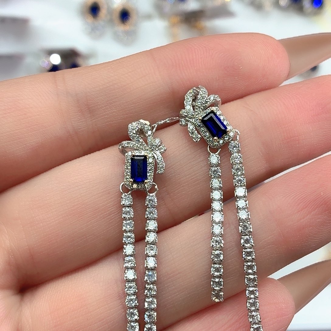 925银培育皇家蓝色宝石